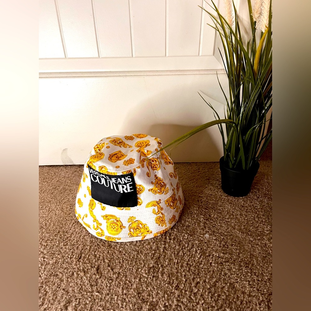 Men verscae bucket hat
